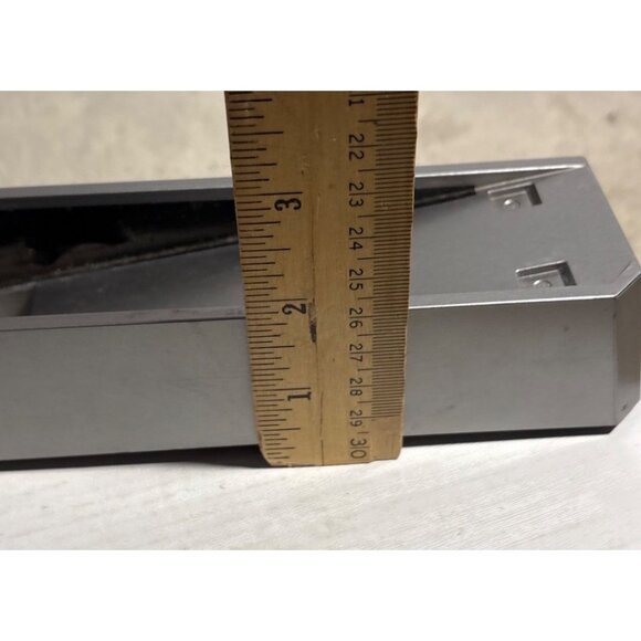 Nintendo Wii Console Stand RVL-017 Silver Gray Plastic Base Dock Replacement OEM - Picture 10 of 11